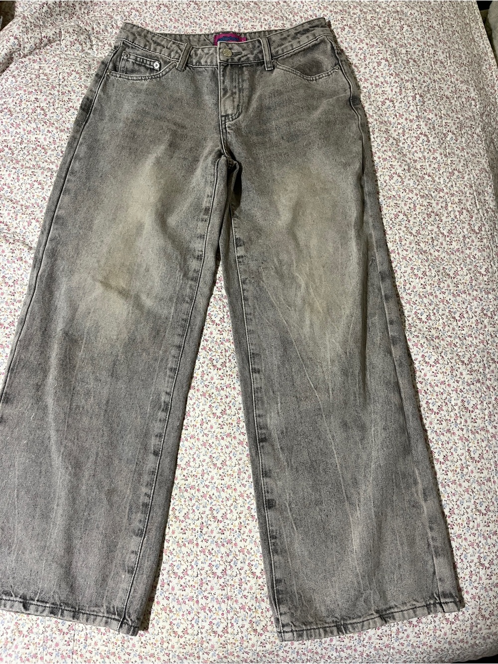 Edikted Women’s Gray Wide-Leg Jeans - Washed Gray. Small